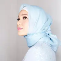 Dewi Sandra mengaku takut untuk menjalani operasi plastik. (instagram/dewisandra)