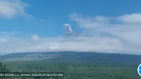 Gunung Semeru Erupsi Lagi, Warga Diminta Jauhi Radius 13 Km dari Kawah