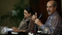 Dirjen Multilateral Kemlu, Hasan kleib menjelaskan saat diskusi di Gedung Kementerian Luar Negeri, Jakarta, Jumat. (4/2/2016). Dalam diskusi dengan wartawan tersebut, memberikan info update terkini terkait OKI. (Liputan6.com/Faizal Fanani)