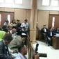 Keluarga angkat Ahok mengikuti sidang di bekas gedung PN Jakarta Pusat (Delvira Chaerani Hutabarat/Liputan6.com)