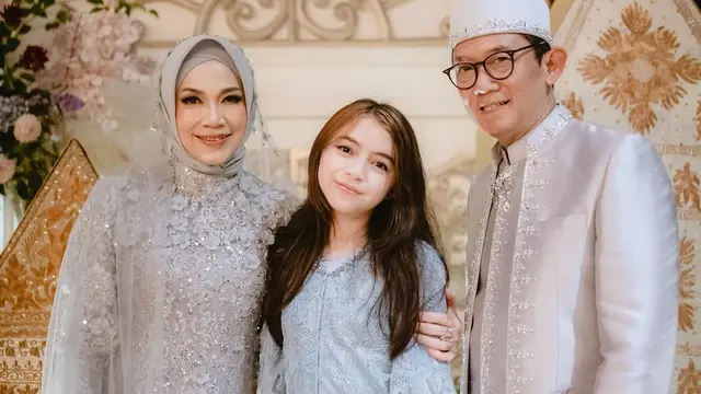 Ibunda Marshanda menikah lagi (Instagram/marshanda99)