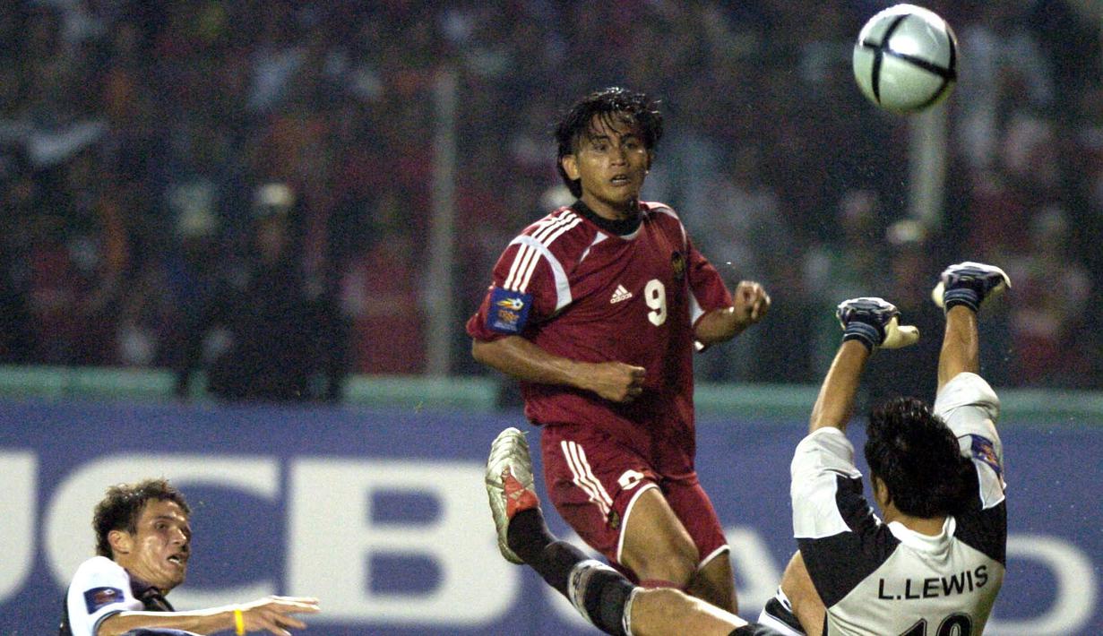 Ilham Jaya Kesuma menjadi penyerang andalan Timnas Indonesia di ajang Piala AFF 2004 dan 2007. Hal tersebut membuat dirinya masuk kedalam pencetak gol terbanyak Timnas Indonesia di ajang Piala AFF, dengan jumlah 6 gol. (AFP/Adek Berry)