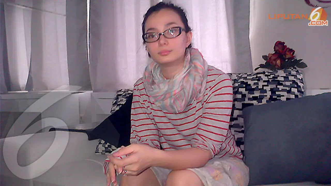 asmirandah-kacamata-131029b.jpg
