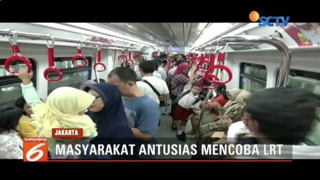 Begini Antusiasme Warga Coba LRT di Stasiun Velodrome Rawamangun