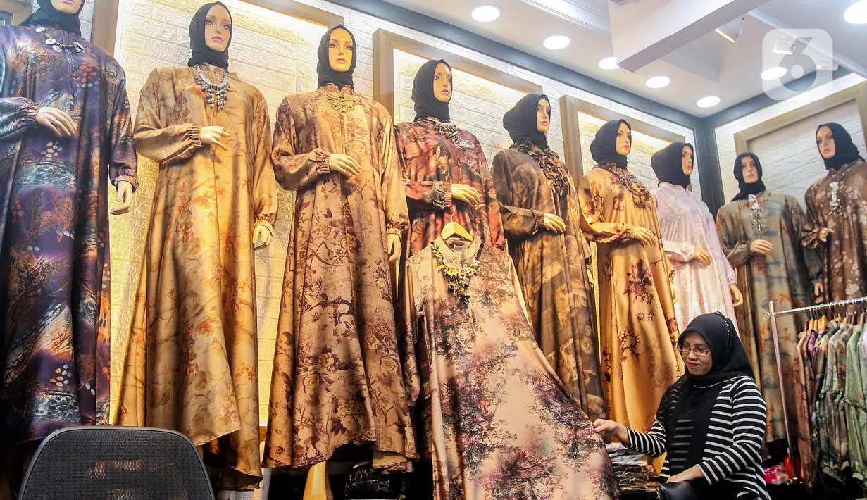 Peningkatan penjualan usai pandemi Covid-19 mereda, karena budaya selfie di masyarakat. (Liputan6.com/Johan Tallo)