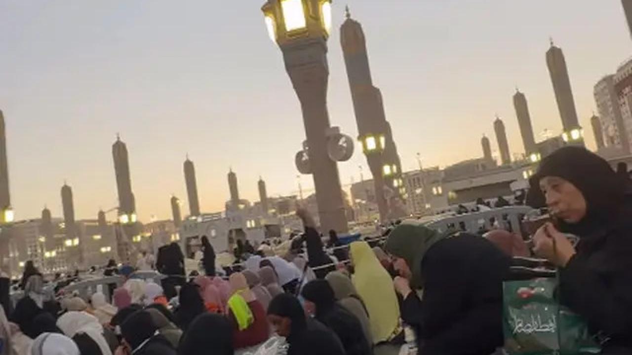 6 Potret Melanie Putria Buka Puasa di Masjid Nabawi, Suasana Syahdu Bikin Rindu