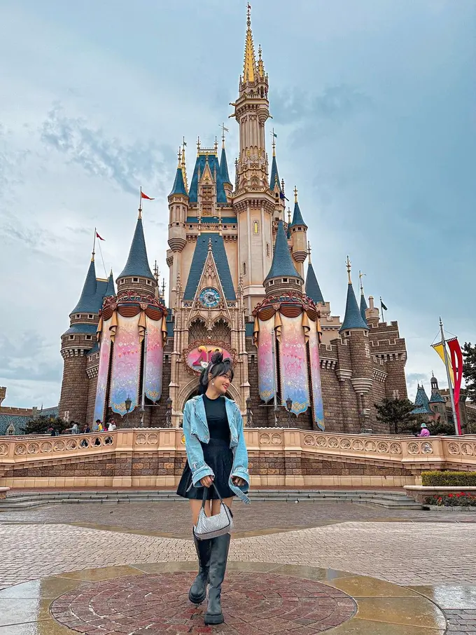 Fuji di Disneyland Jepang. (Foto: Instagram/fuji_an)