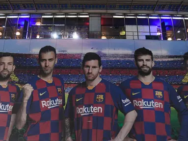 Di samping menjadi andalan tim, Lionel Messi juga telah dipercaya menjadi kapten tim Barcelona sejak 2018/2019 usai kepergian Andres Iniesta. Kini, saat La Pulga resmi meninggalkan Barcelona terdapat 5 sosok yang siap mewarisi jabatan kapten tersebut. (Foto: AFP/Josep Lago)