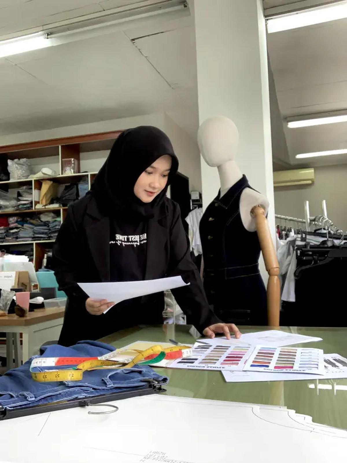 Mengenal 5 Finalis Tata Wastra 2025 dari Carron Angel hingga Human Jasir