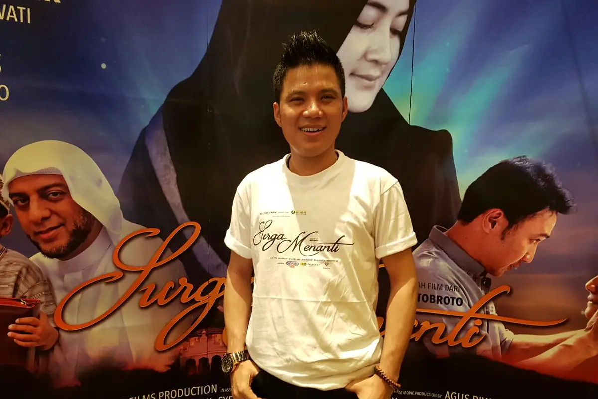 Dhimas Tejo, Lelaki yang Selalu Membantu Umi Pipik