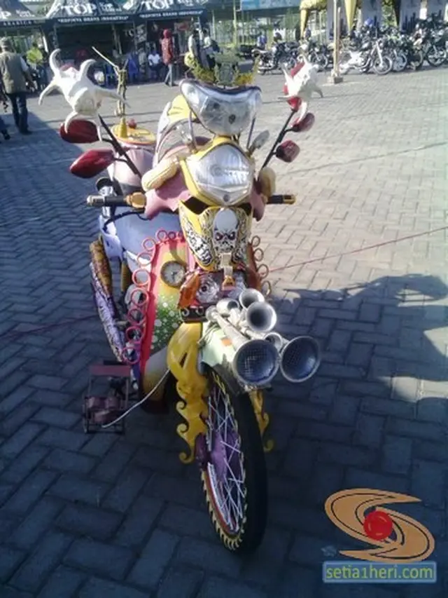 6 Modifikasi Spion Motor Lebih dari Dua Ini Kelewat Unik, Bikin Tepuk Jidat