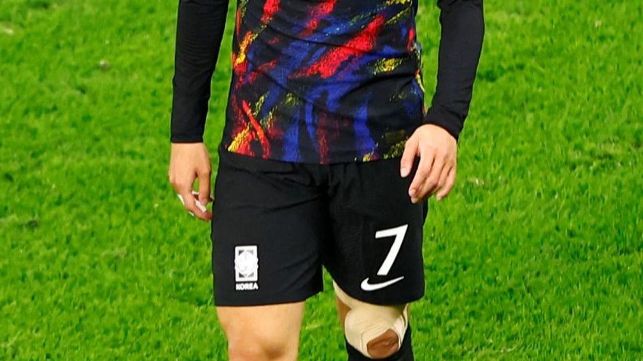 Kekalahan ini membuat para pemain Korea Selatan dilanda kekecewaan mendalam, salah satunya adalah Son Heung-min. Foto: REUTERS/Rula Rouhana