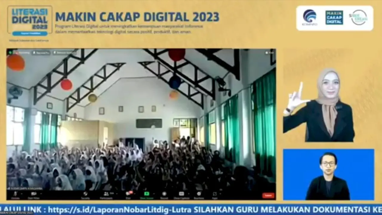 Kampanye Gerakan Nasional Literasi Digital di Indonesia digagas Kemenkominfo bersama Gerakan Nasional Literasi Digital (GNLD) Siberkreasi, dengan menggelar program literasi digital nasional sektor pendidikan wilayah Sulawesi yang diikuti 11.155 siswa (Ist
