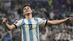 Dalam tiga edisi Piala Dunia terakhir, Manchester City tercatat sebagai salah satu klub penyumbang pemain terbanyak yang berlaga di Piala Dunia. Bahkan, 5 pemainnya berhasil membawa negaranya lolos hingga babak final dan ada yang mampu meraih gelar juara. Berikut kelima pemain tersebut. (AP Photo/Martin Meissner)