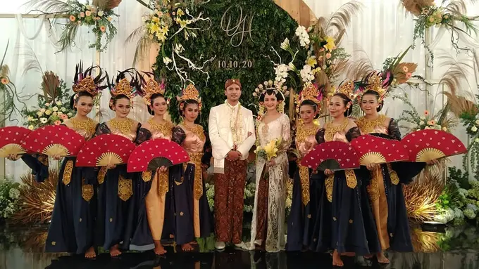 [Fimela] Ovi Dian dan Helmi Herman