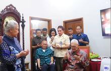 Bikin Merinding Eks Kasad Nangis, Jenderal Try Sutrisno Pimpin Doa buat Sang Anak Letjen TNI Kunto