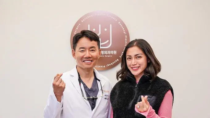 6 Gaya Modis Jessica Iskandar Sebelum Jalani Operasi Rongga Hidung di Korea Selatan