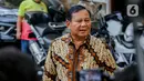 Prabowo tiba di rumah dinas Mahfud MD di Kompleks Menteri Jalan Denpasar Raya, Blok C-3 No 9, Kuningan, Jakarta Selatan, pada Selasa (25/4/2023) sekitar pukul 16.22 WIB. (Liputan6.com/Faizal Fanani)