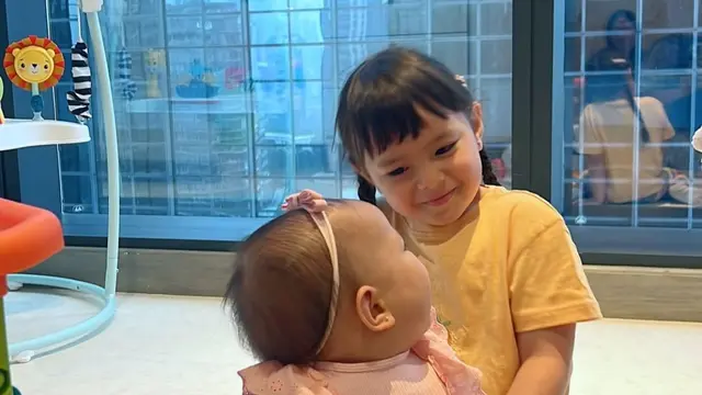 Potret Anak Asmirandah dan Jessica Milla (credit: https://www.instagram.com/asmirandah89)