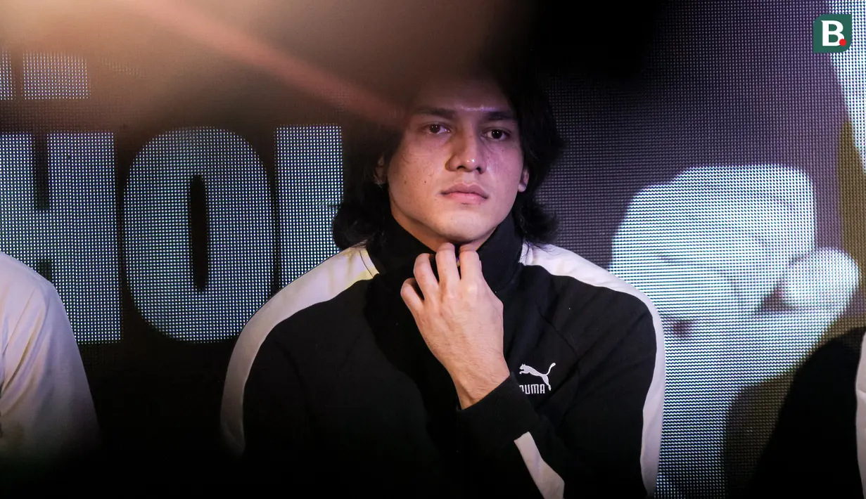 Selebritas Indonesia, Jefri Nichol dalam konferensi pers Superstar Knockout di daerah Senayan, Jakarta Pusat, Kamis (12/06/2025). (Bola.com/Bagaskara Lazuardi)