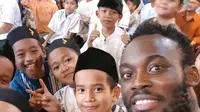 Ucapan Lebaran ala Marquee Player Persib Michael Essien