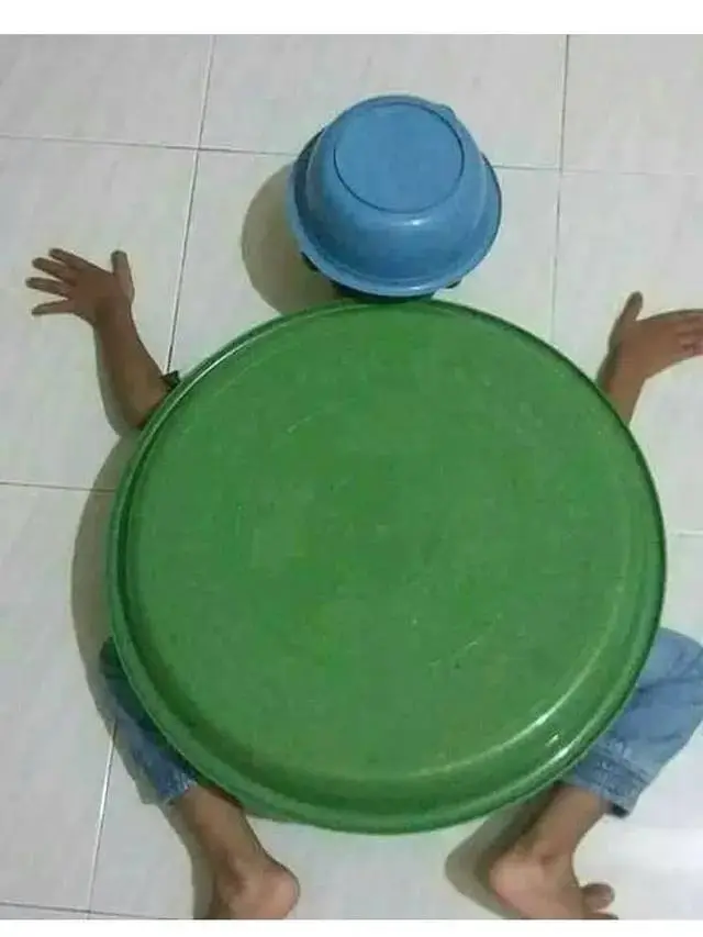 10 Potret Nyeleneh Orang Lagi Gabut Ini Tingkahnya Bikin Heran