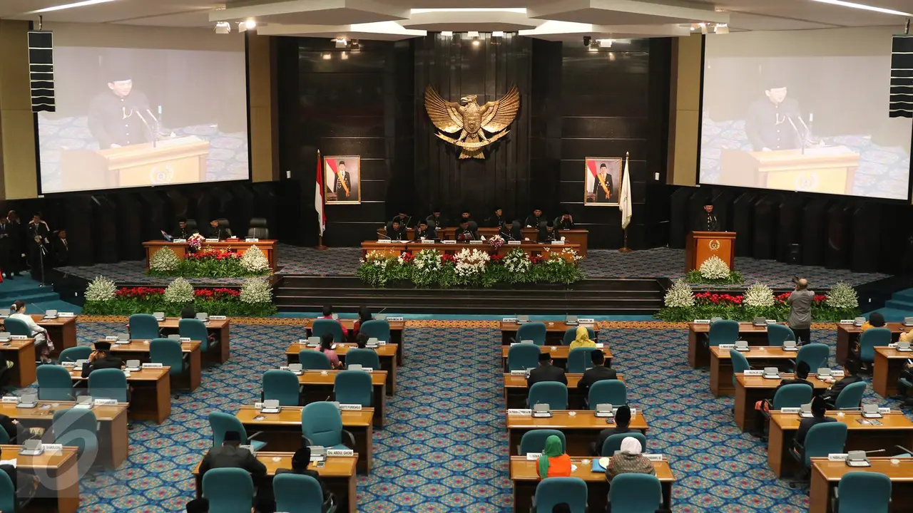 20160622-Ahok Sampaikan Kata Sambutan di Hadapan Mendagri dan DPRD DKI Jakarta