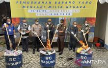 Bea Cukai Madura Musnahkan 13 Juta Batang Rokok Ilegal, Negara Rugi Belasan Miliar Rupiah