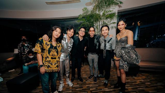 Para pemain dan sineas film Mencuri Raden Saleh. (Foto: Dok. Visinema)
