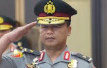 Pecah Bintang, Perwira Polisi ini Bahagia Sampai Bertekuk Lutut Cium Tangan Kapolri dan Orangtua