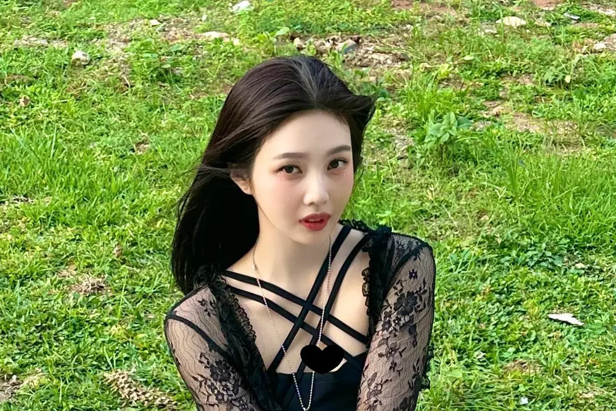 Joy Red Velvet