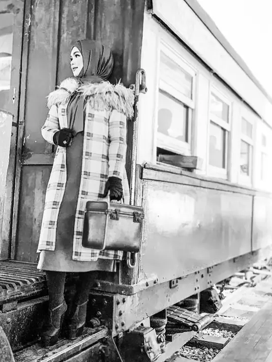 “Saya memohon doa kalian supaya saya dan bayi di dalam kandungan diberikan kesihatan, dipermudahkan hari-hari saya ke depan ini sehinggalah saat melahirkan nanti,” jelasnya. (Instagram/ctdk)