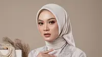 7 Model Kebaya Modern Brokat Hijab,Gaya Terbaru dan Elegan untuk Muslimah Masa Kini