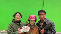 Adegan Hwang Ji-Hee menolong Juwon dengan motornya menyusuri jalan dengan pemandangan indah ternyata diambil menggunakan green screen. (Foto: Instagram/ ryuseungryong_)