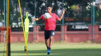 Pemain muda Persebaya Surabaya, Alfan Suaib. (Bola.com/Aditya Wany)