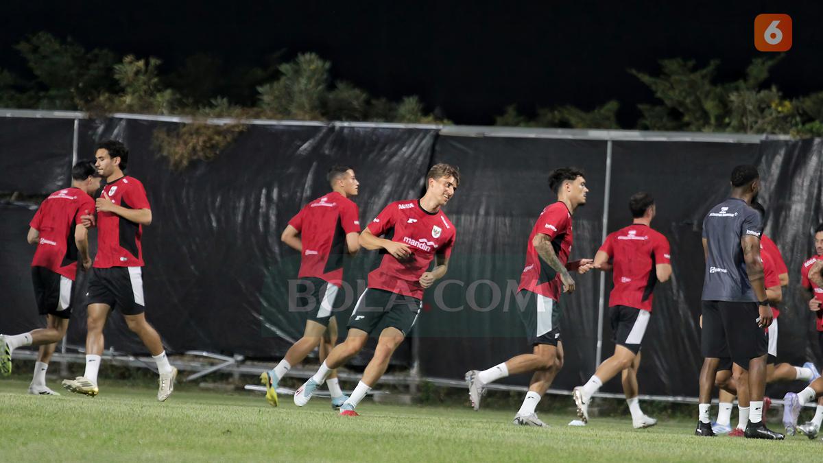 Timnas Indonesia Sambut Kedatangan Mauro Ziljstra dan Adrian Wibowo dengan Tangan Terbuka