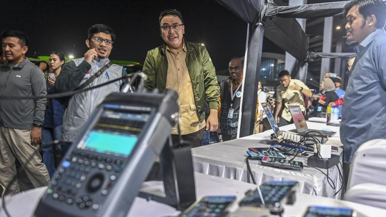 Wamenkomdigi Bakauheni: Angga Raka Pastikan Jaringan Stabil dan Sapa Pemilir Arus Balik