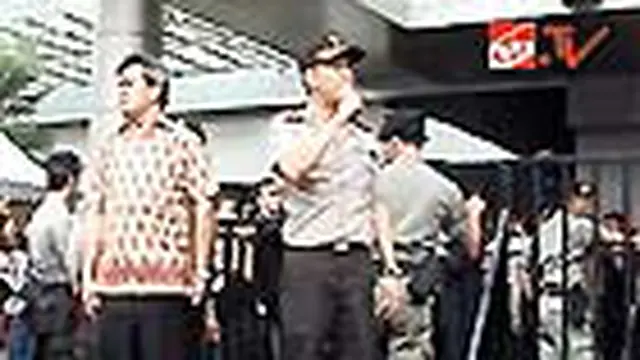 Polisi Bidik Tersangka Lain Kasus Ricuh Antrean Blackberry