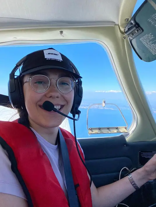 Rencananya melampaui waktu yang ditargetkan dari jadwal awal selama dua bulan, akibat visa dan cuaca buruk. (Foto: Instagram/Zara Rutherford ).