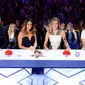 Wanita asal Indonesia ini berhasil merebut perhatian tiga juri terkenal di Britain Got Talent di Inggris.