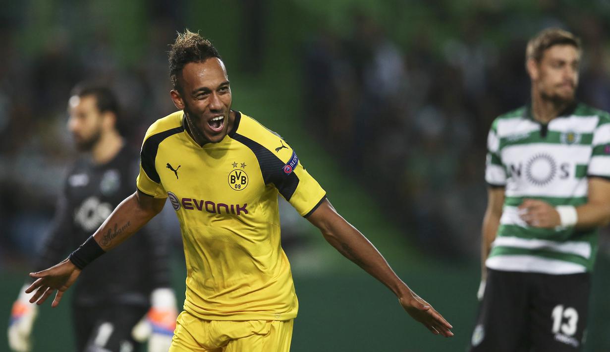 Penyerang andalan Borussia Dortmund, Pierre-Emerick Aubameyang menempati urutan kedua top skor Bundesliga dengan tujuh gol hingga pekan ke-8. (EPA/Miguel A. Lopes)