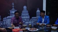 Djarot saat menerima kunjungan silaturahmi DPD Komite Nasional Pemuda Indonesia (KNPI) Sumut yang dipimpin Samsir Pohan