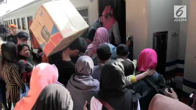 150 Ribu Pemudik Berangkat dari Stasiun KA Pasar Senen