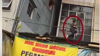 Momen Wanita Lompat dari Lantai 2 Selamatkan Bocah Saat Kebakaran RM Padang