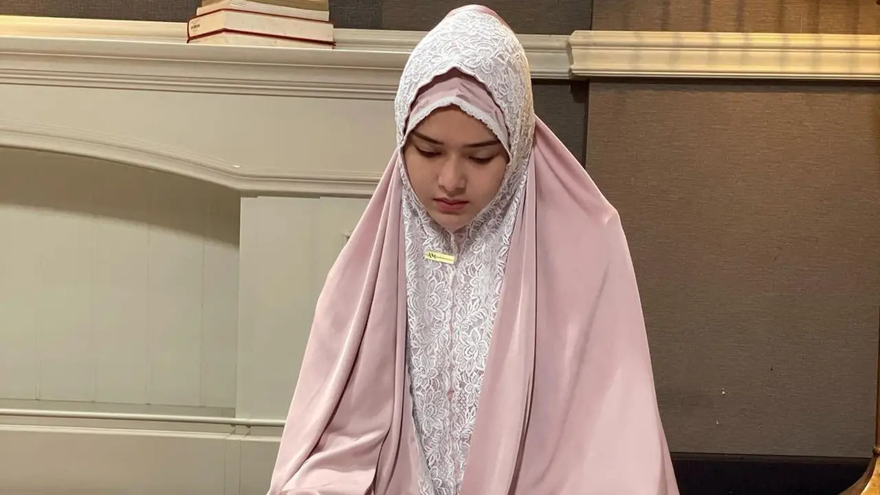 Unggah Foto Mengenakan Mukena, Amanda Manopo Bikin Heboh Warganet