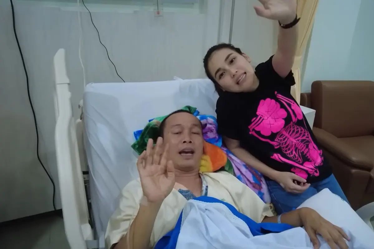 Ayah Ayu Ting Ting Operasi Hernia