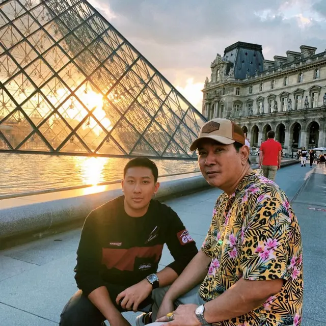 6 Potret Darma Mangkuhulur Bareng Tommy Soeharto dan Tata Cahyani, Ortu Sudah Cerai