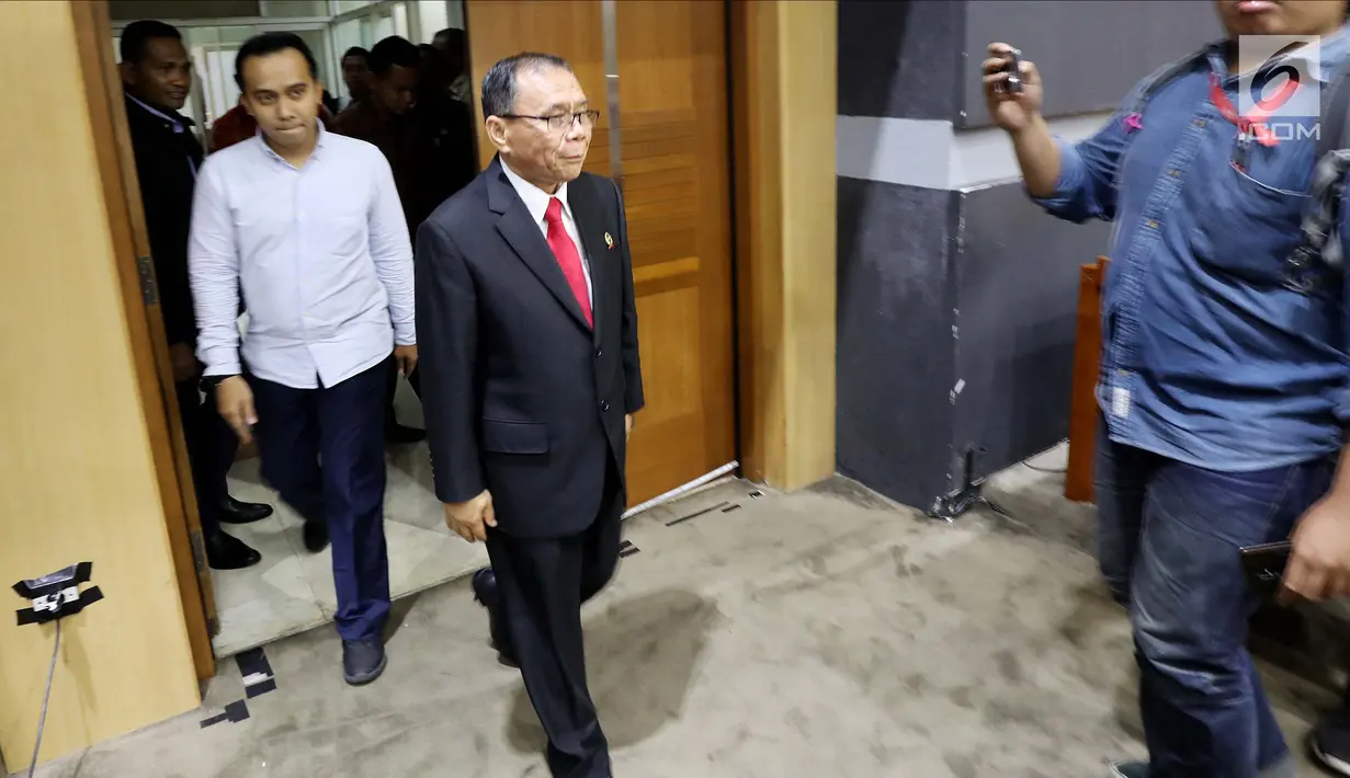 Calon hakim agung Abdul Manaf usai mengikuti uji kelakayan dan kepatutan dengan Komisi III DPR RI di Jakarta, Selasa (10/7). Abdul Manaf berasal dari Kamar Agama. (Liputan6.com/JohanTallo)