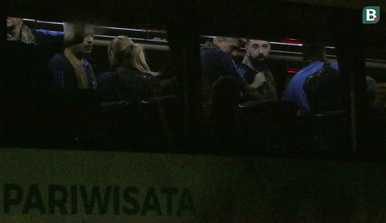 Suasana rombongan Timnas Argentina saat tiba di Hotel Fairmont, Jakarta, Jumat (16/6/2023) malam WIB. (Bola.com/Bagaskara Lazuardi)