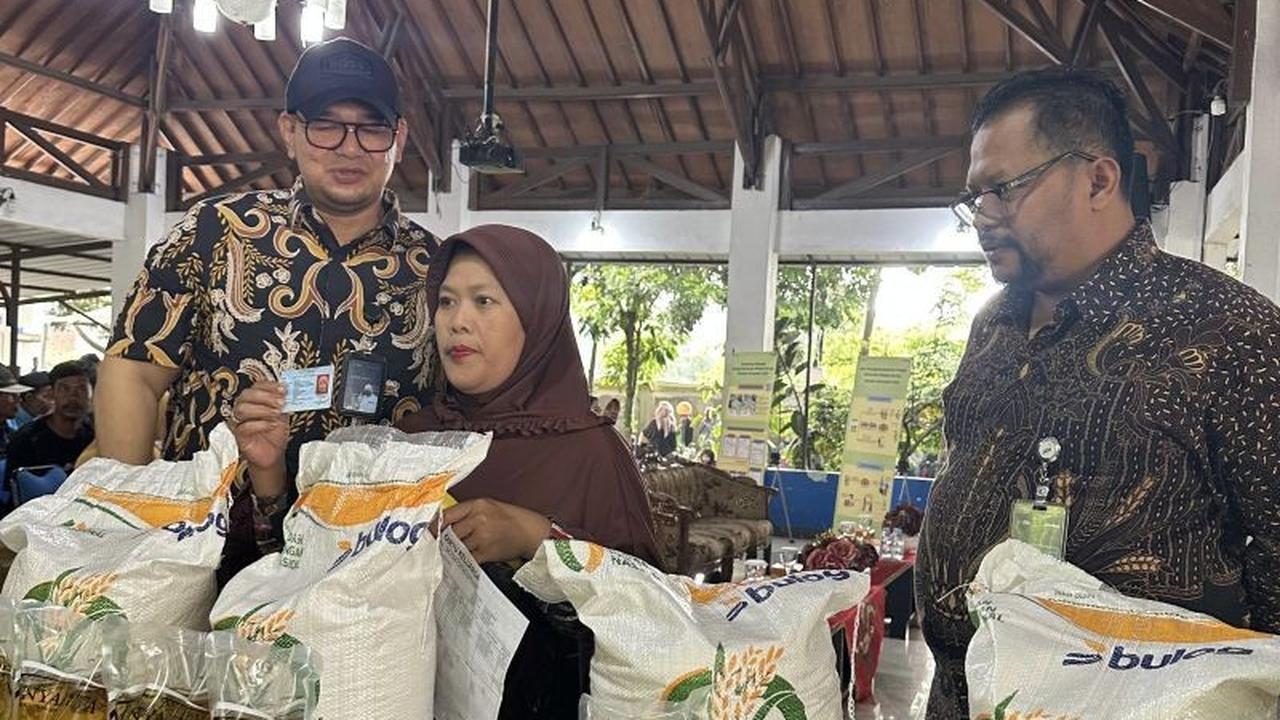 Fakta Unik: Bulog Bandung Mulai Salurkan Bantuan Pangan Oktober-November 2025, Beras & Minyak Goreng untuk Warga Miskin!